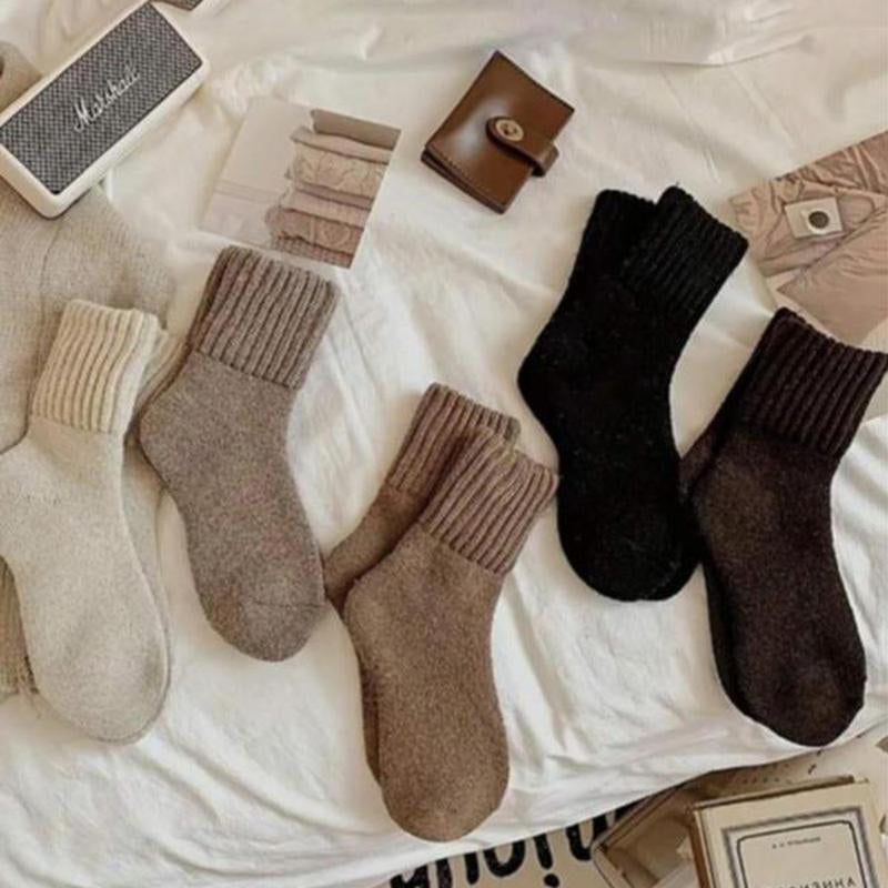 Step into Comfort: Women's Cozy Mid-Calf Socks - 5 Pairs of Soft, Stylish Warmth for Autumn and Winter