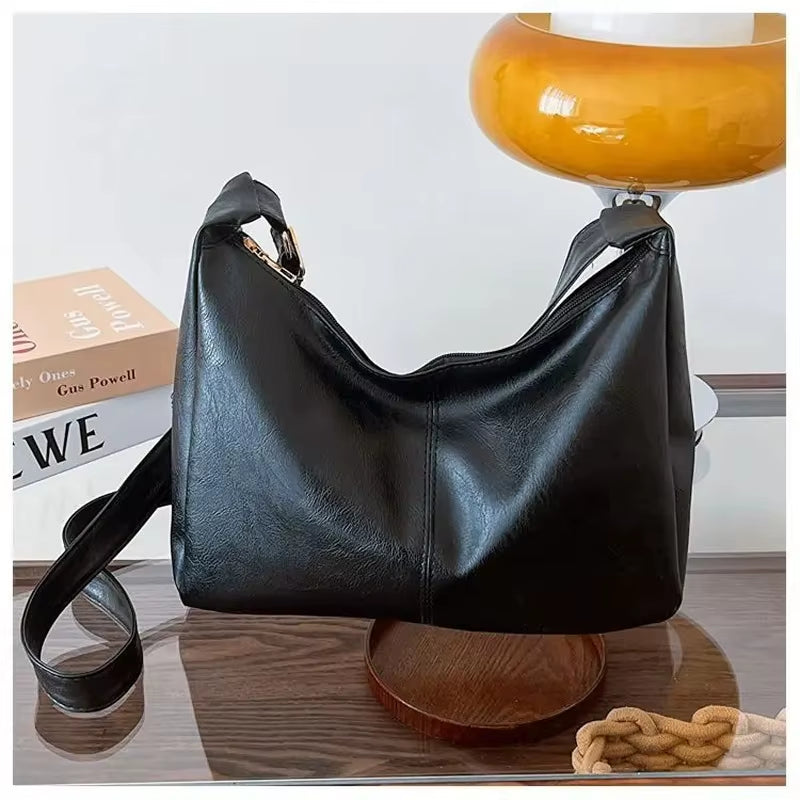 Elevate Your Style with the PU Leather Vintage Casual Tote Bag - A Chic Crossbody for the Modern Woman with Ample Storage