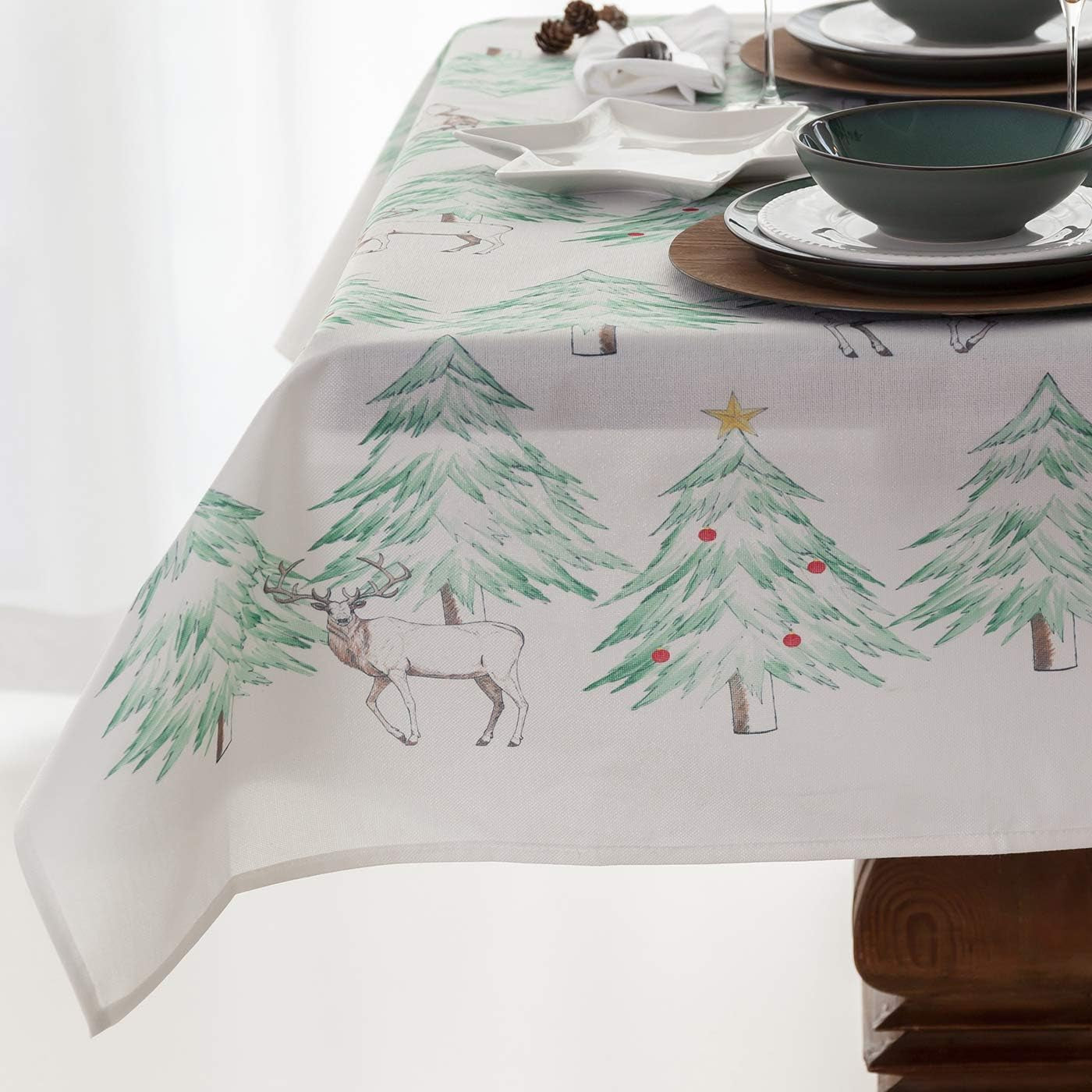 Traditional Christmas Tablecloth (59" x 86")