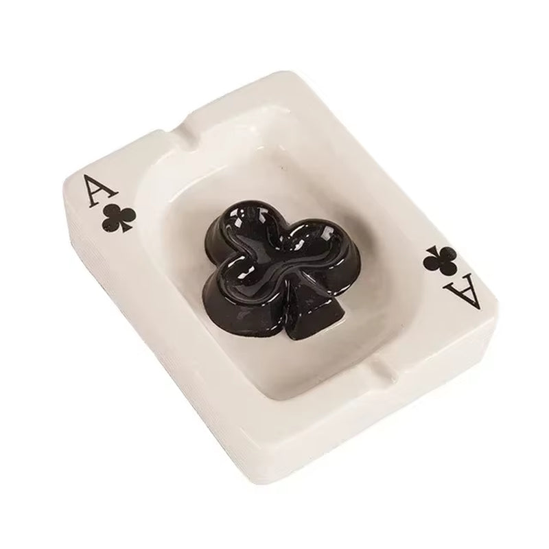 Elegant European Heart-Shaped Ceramic Poker Ashtray - A Stylish Addition to Your Living Room