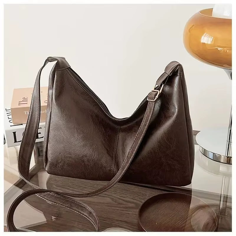 Elevate Your Style with the PU Leather Vintage Casual Tote Bag - A Chic Crossbody for the Modern Woman with Ample Storage