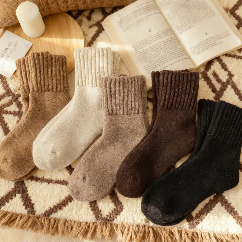 Step into Comfort: Women's Cozy Mid-Calf Socks - 5 Pairs of Soft, Stylish Warmth for Autumn and Winter