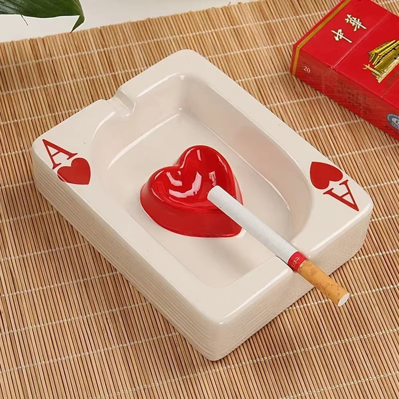 Elegant European Heart-Shaped Ceramic Poker Ashtray - A Stylish Addition to Your Living Room